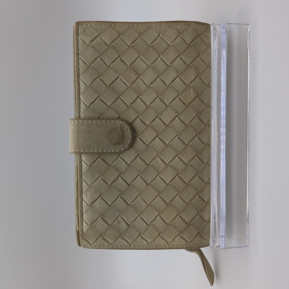 Bottega Veneta Wallet White Long Intrecciato Leather Lambskin Bifold With COA